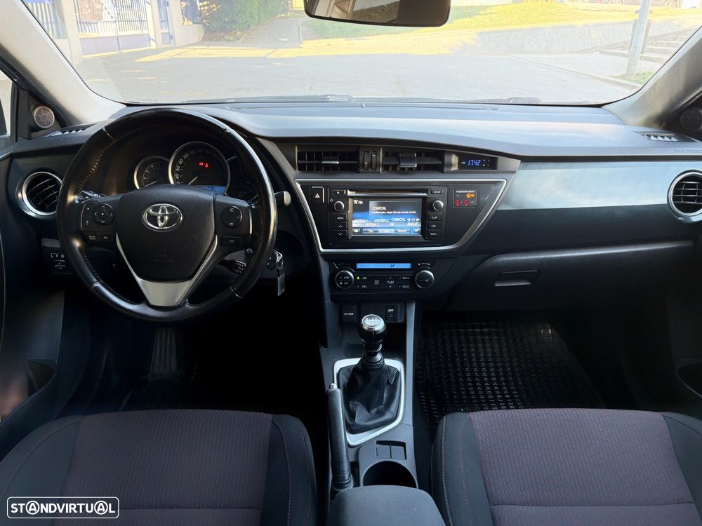 Toyota Auris Touring Sports 1.4 D-4D C.+P.Techo+P.Sport - 3