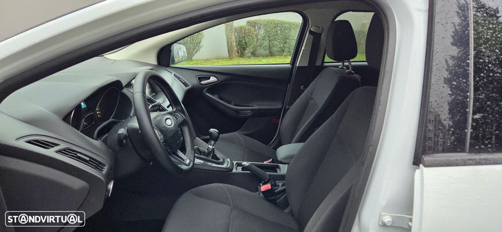 Ford Focus SW 1.5 TDCi Titanium ECOnetic - 8