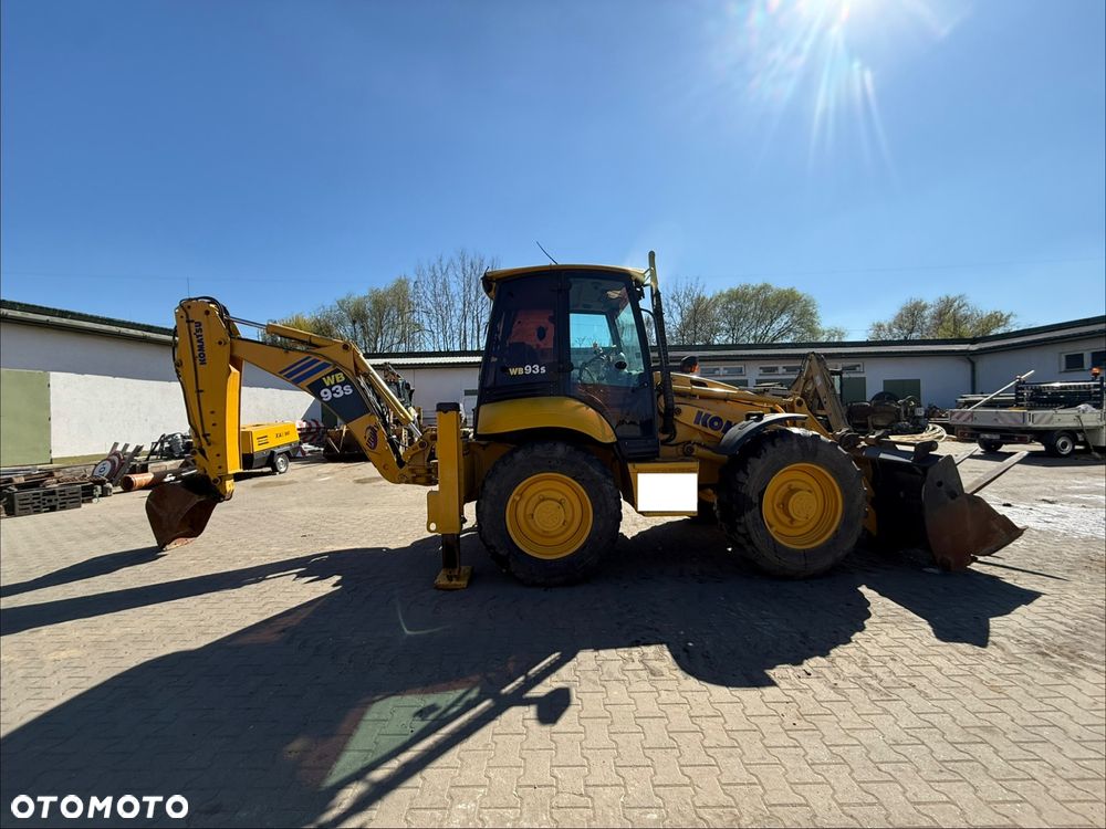 Komatsu WB 93S-5E0 - 3