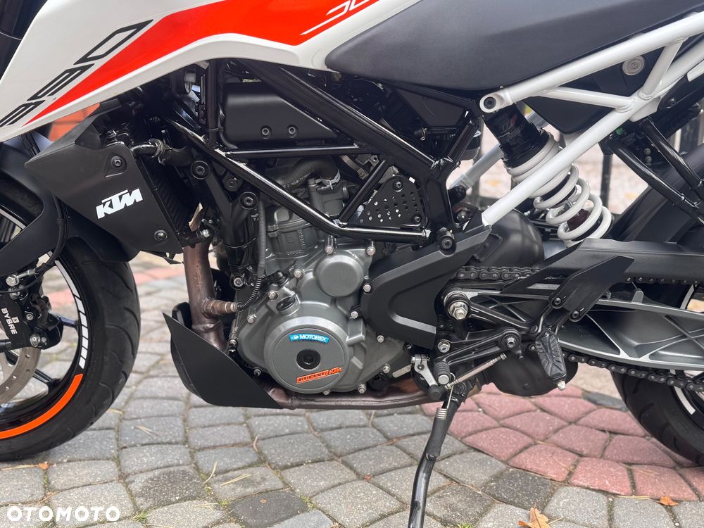 KTM Duke - 16