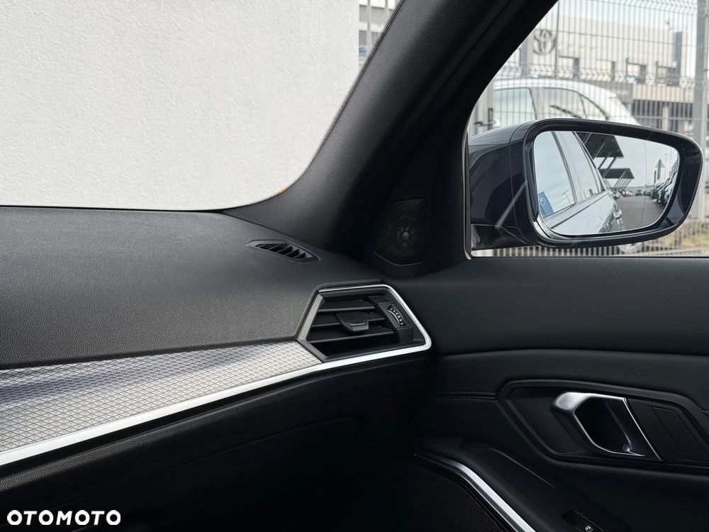 BMW Seria 3 320d xDrive M Sport Sport - 19