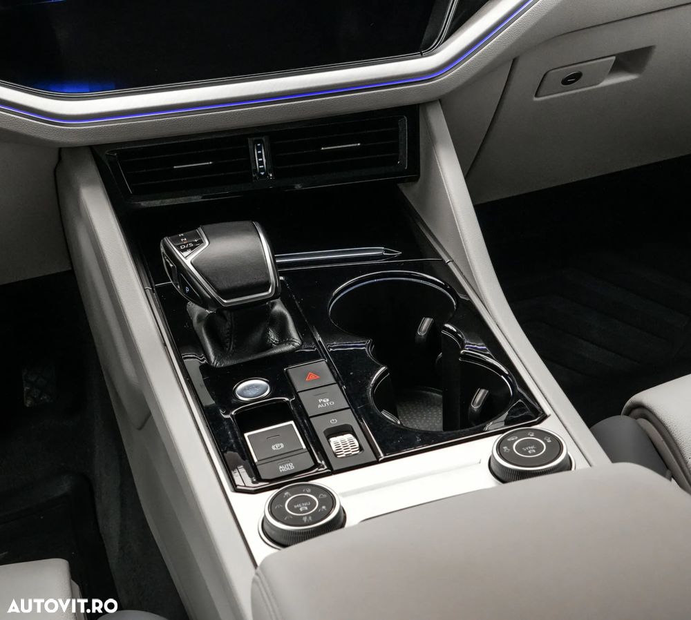 Volkswagen Touareg 3.0 V6 TSI OPF 4Motion Aut. Elegance - 19