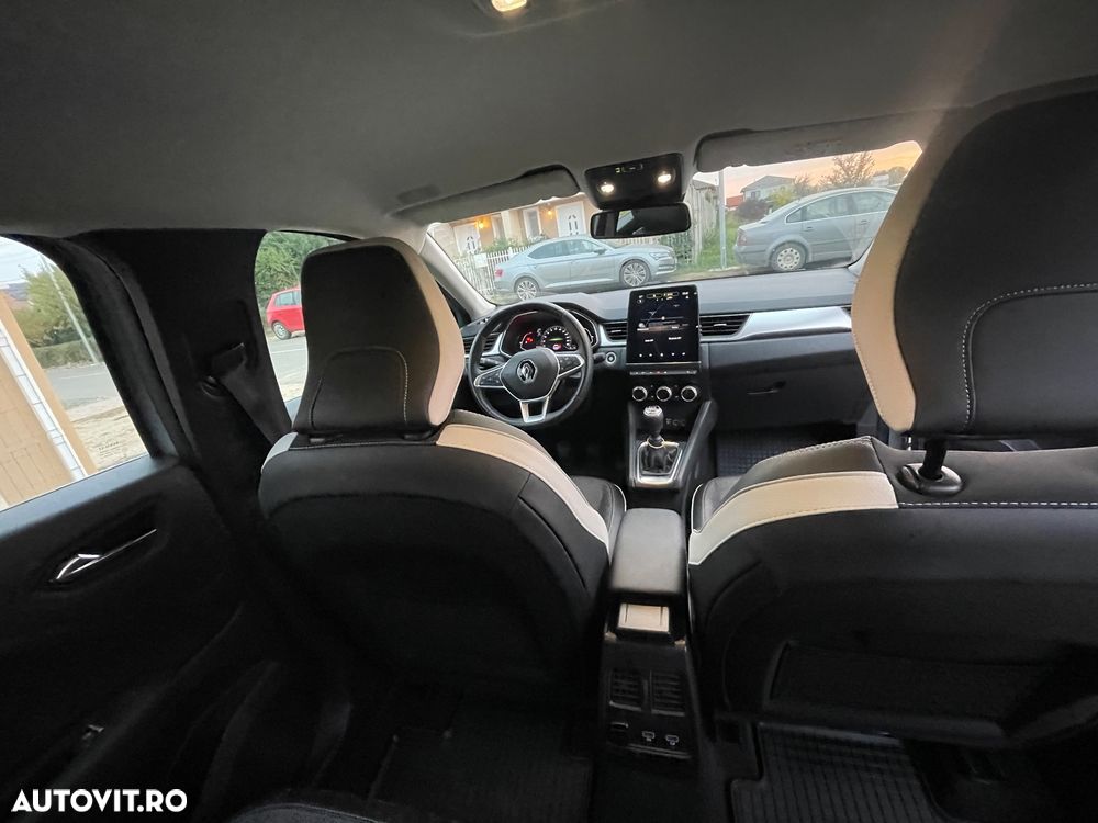 Renault Captur MHEV 140 Techno - 8