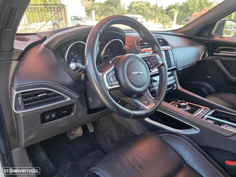 Jaguar F-Pace 2.0 i4D R-Sport AWD Aut. - 8