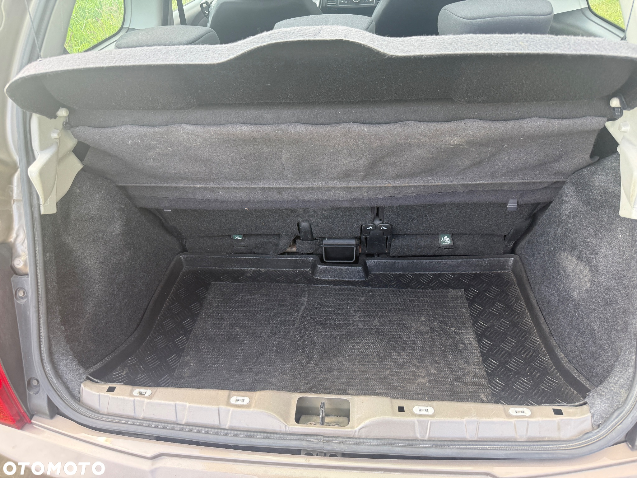 Nissan Micra - 12
