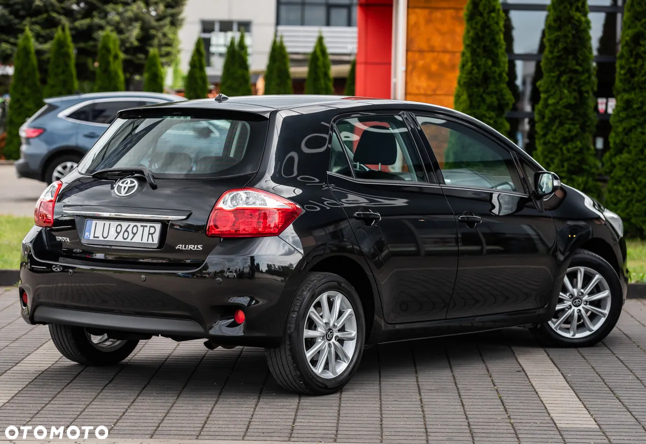 Toyota Auris 1.6 Premium - 8