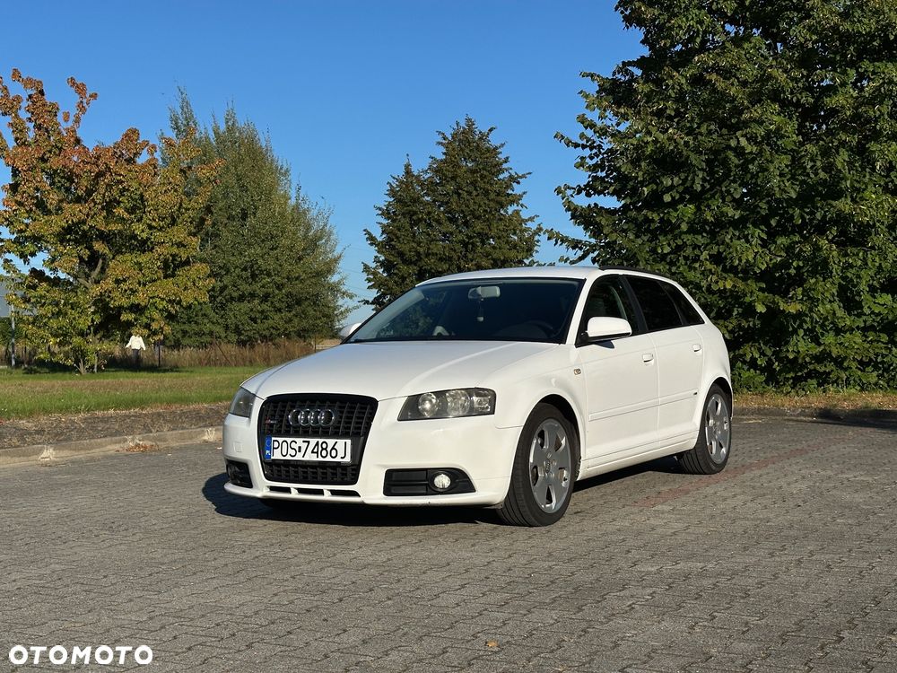 Audi A3 Sportback - 1