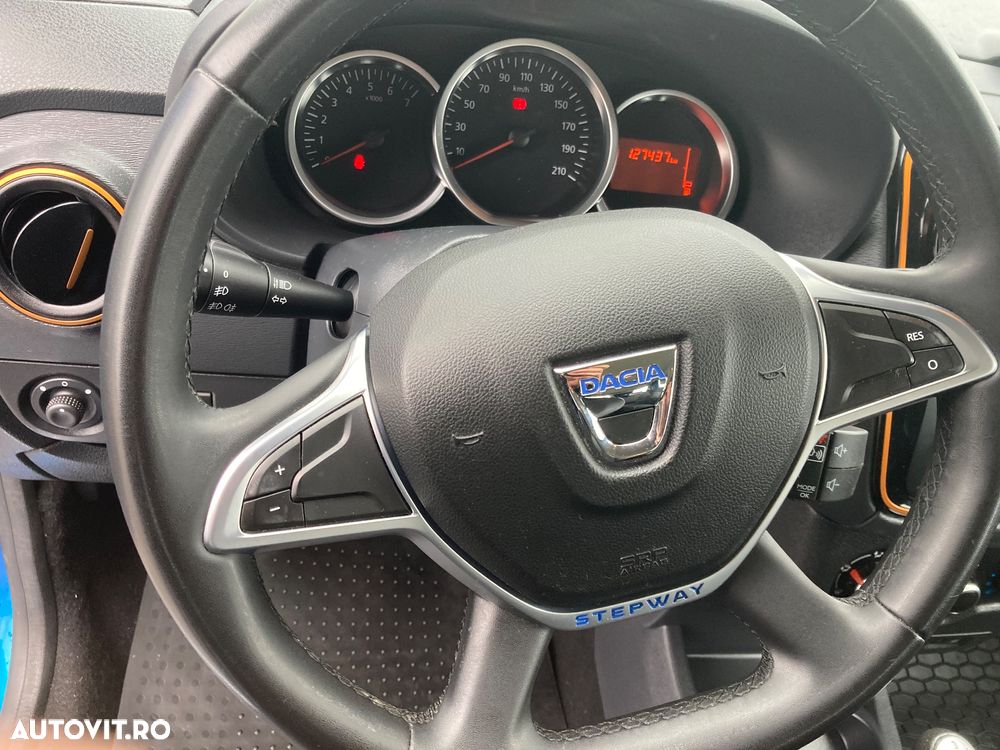 Dacia Lodgy TCe 115 Stepway - 11