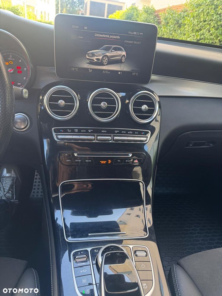 Mercedes-Benz GLC 220 d 4Matic 9G-TRONIC - 26