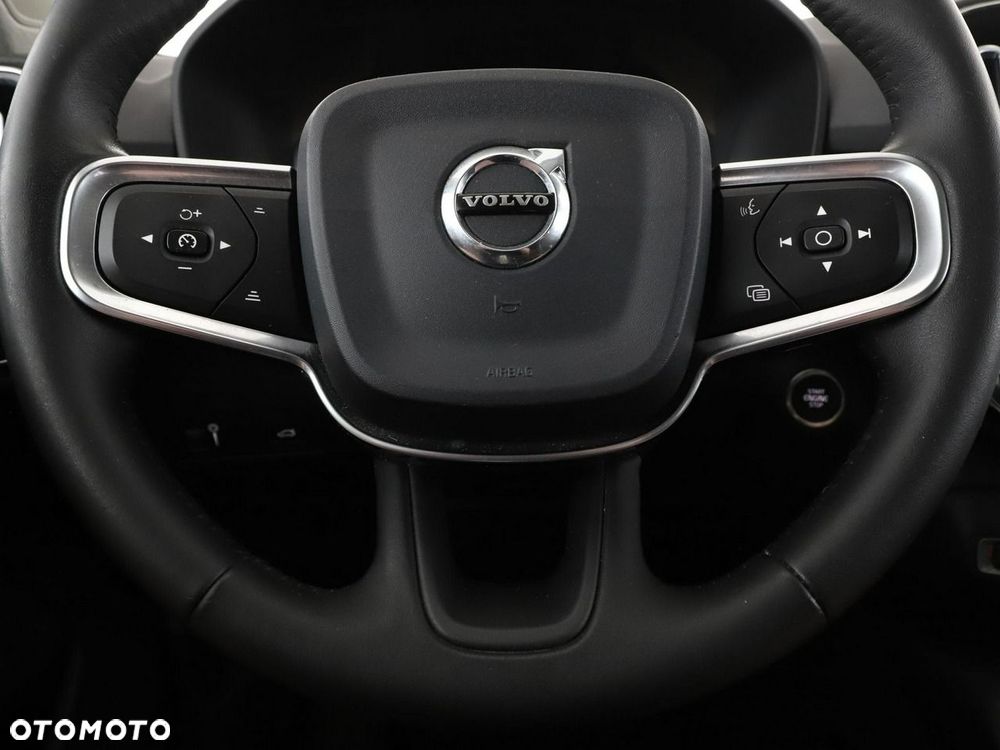 Volvo XC 40 D3 Momentum - 22