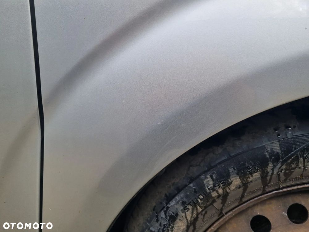 TOYOTA COROLLA VERSO II 04-07 2004 r. 1C0 błotnik prawy przód PP * - 4