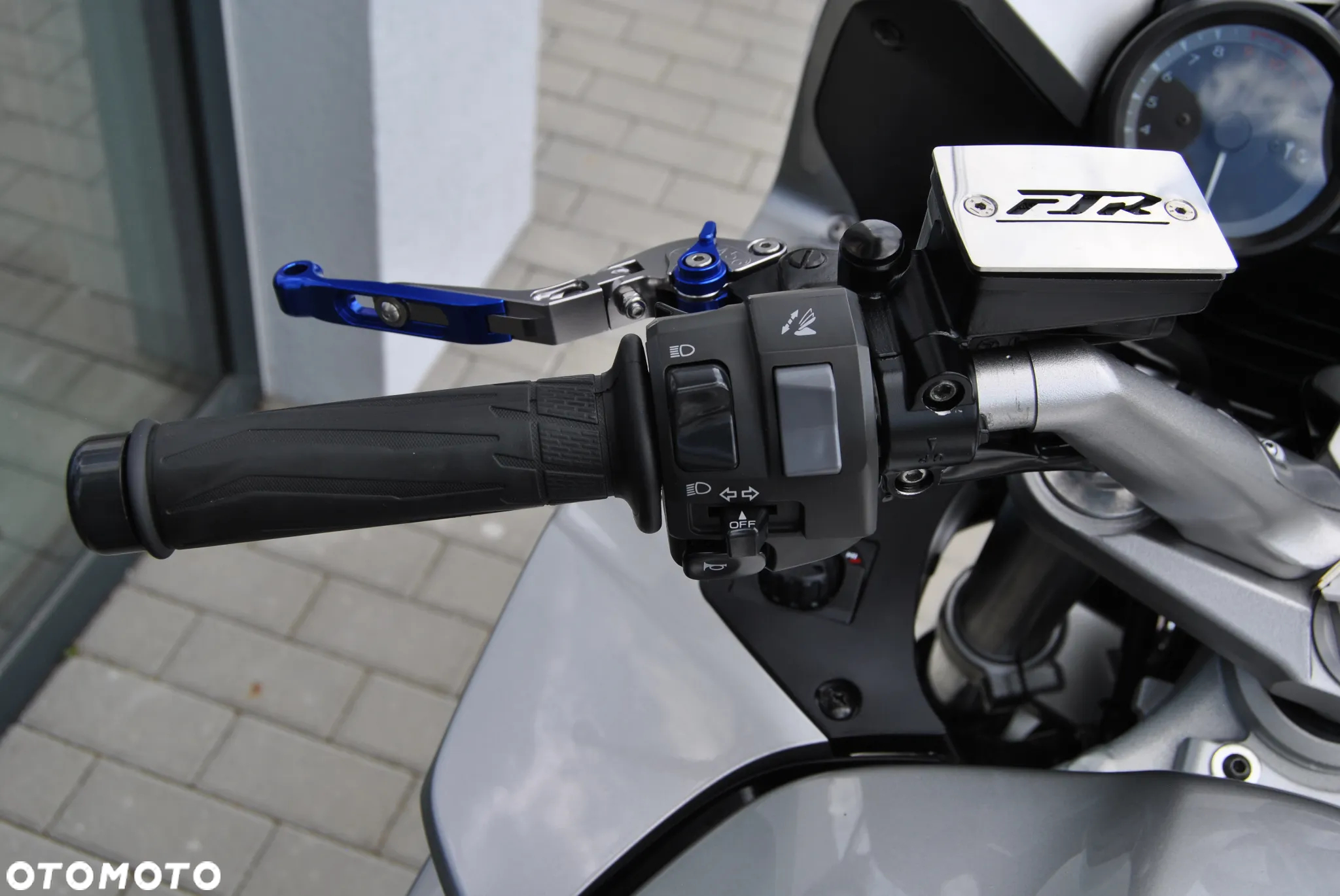Yamaha FJR - 23