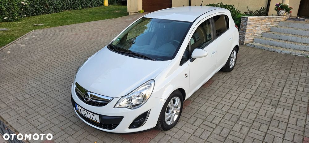 Opel Corsa 1.4 16V 150 Jahre - 17
