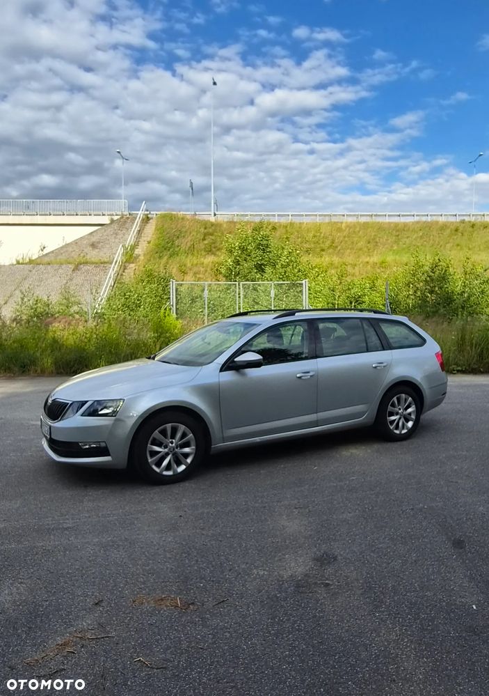 Skoda Octavia 1.6 TDI SCR Ambition - 9