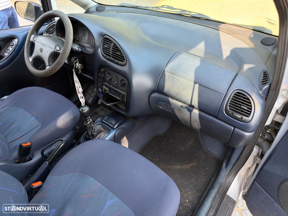 VW Sharan 1.9 TDi Trendline 7L - 11