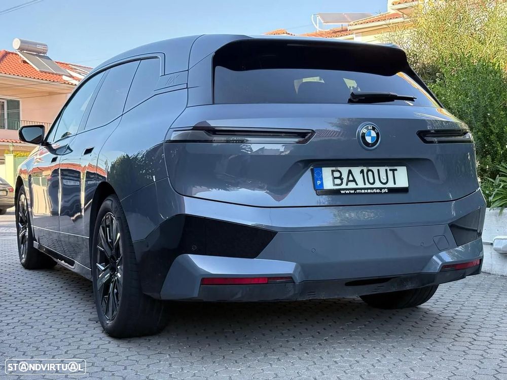 BMW iX xDrive 50 Pack Desportivo - 21