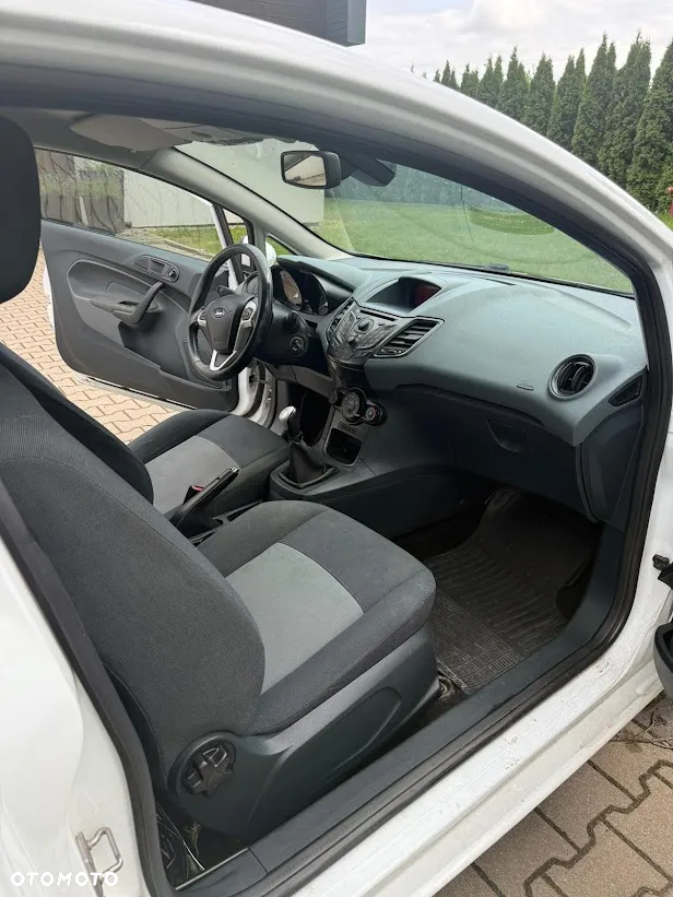 Ford Fiesta - 2