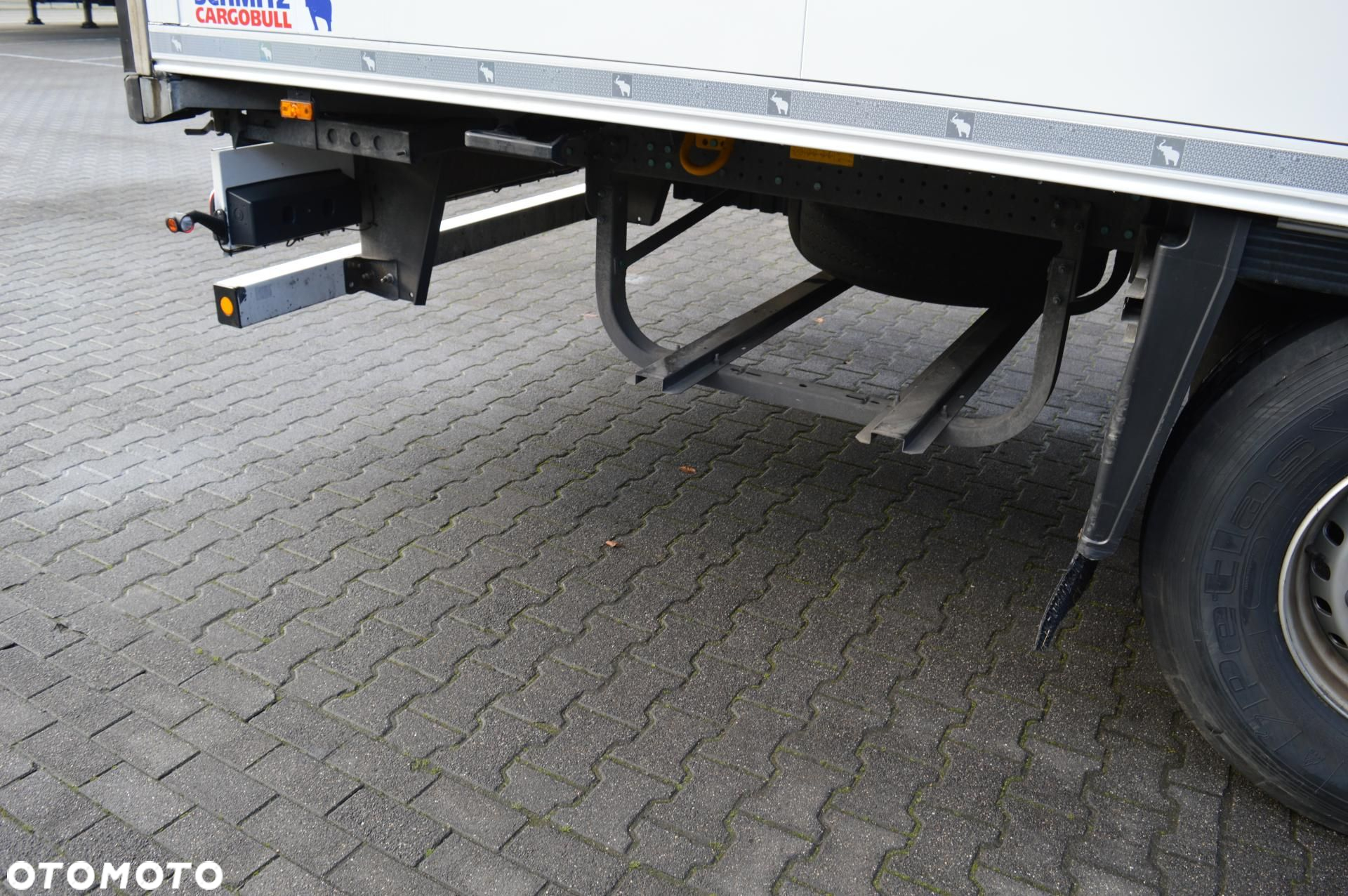 Schmitz Cargobull FP 60 Carrier Vector 1550 - 12