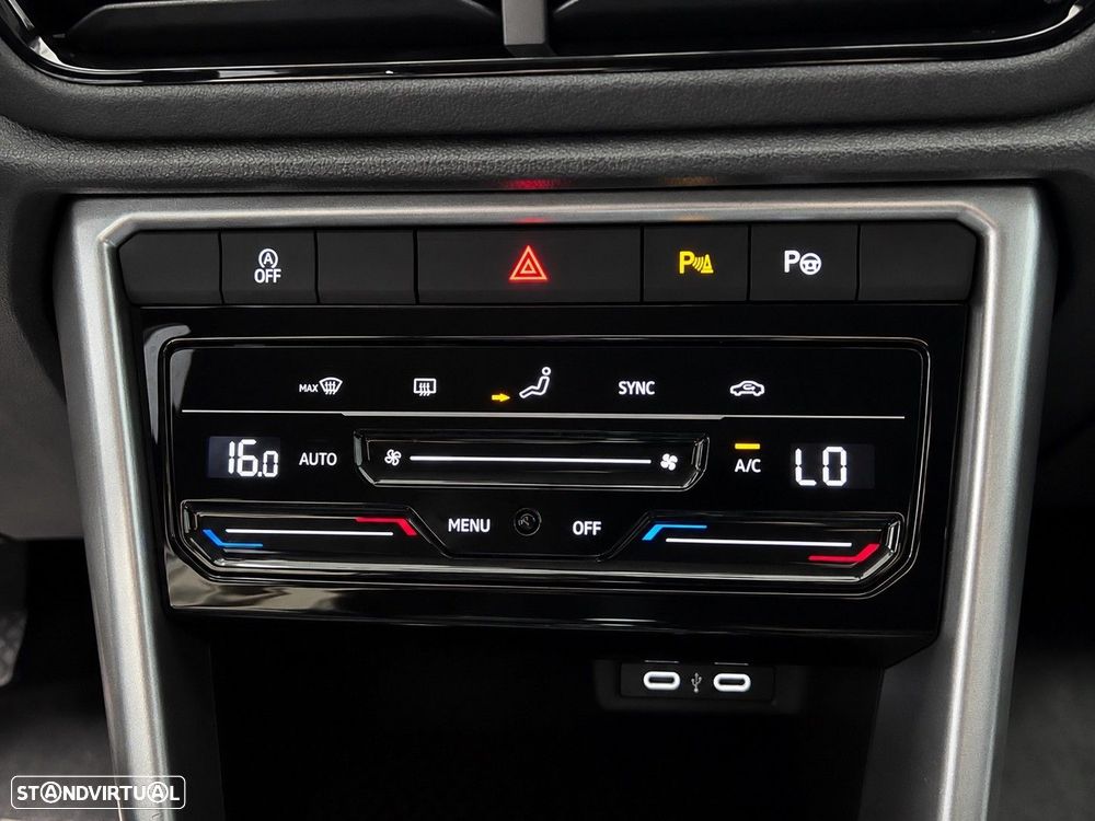 VW T-Roc 1.0 TSI Urban - 23