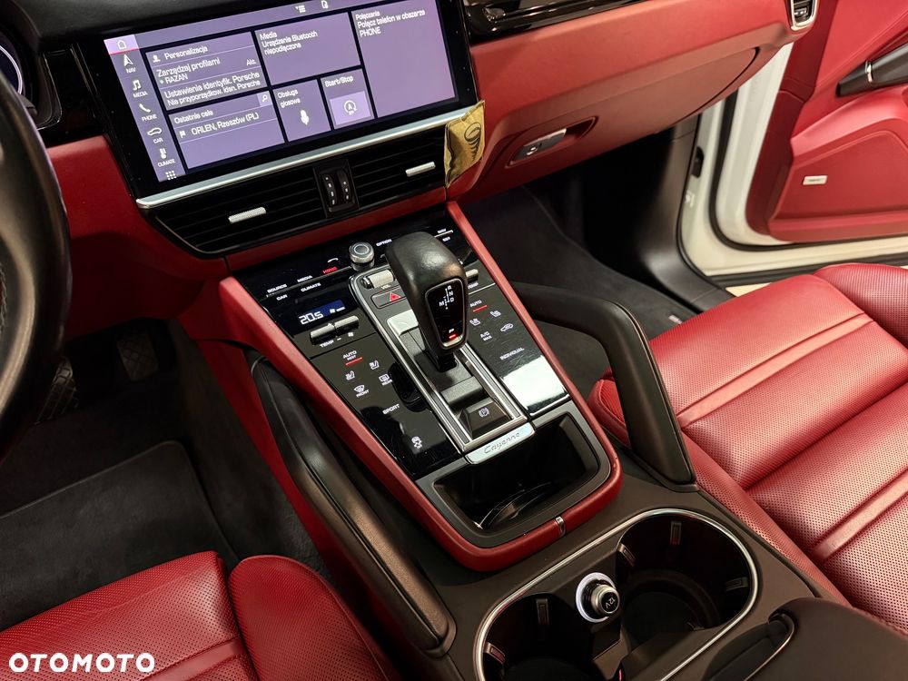 Porsche Cayenne Platinum Edition - 22
