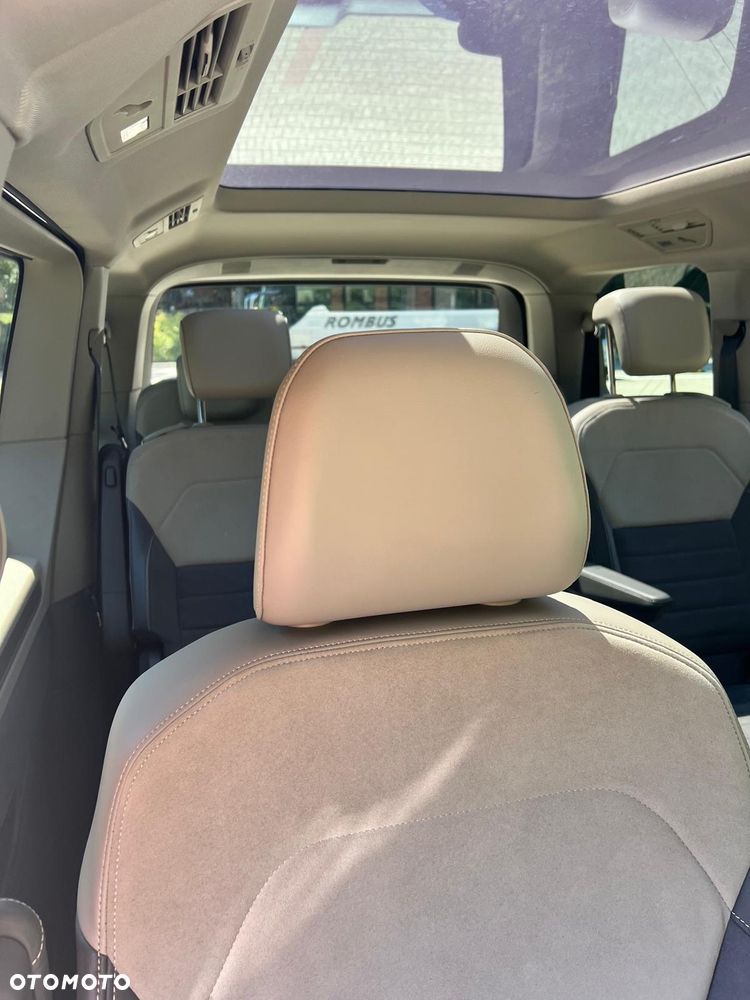 Volkswagen Multivan - 29