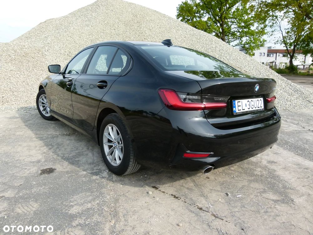 BMW Seria 3 320d Efficient Dynamics - 15