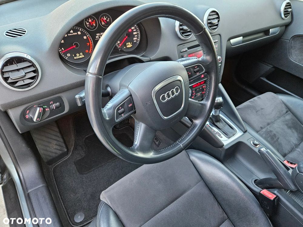 Audi A3 Sportback 1.2 TFSI S tronic S line Sportpaket - 18