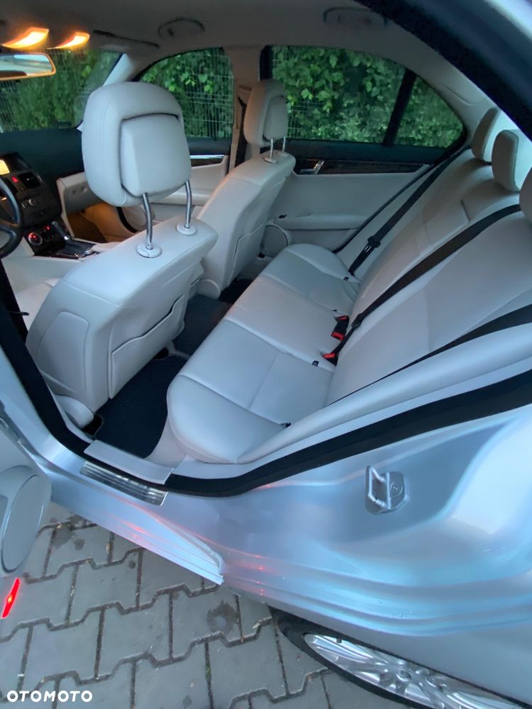 Mercedes-Benz Klasa C - 27