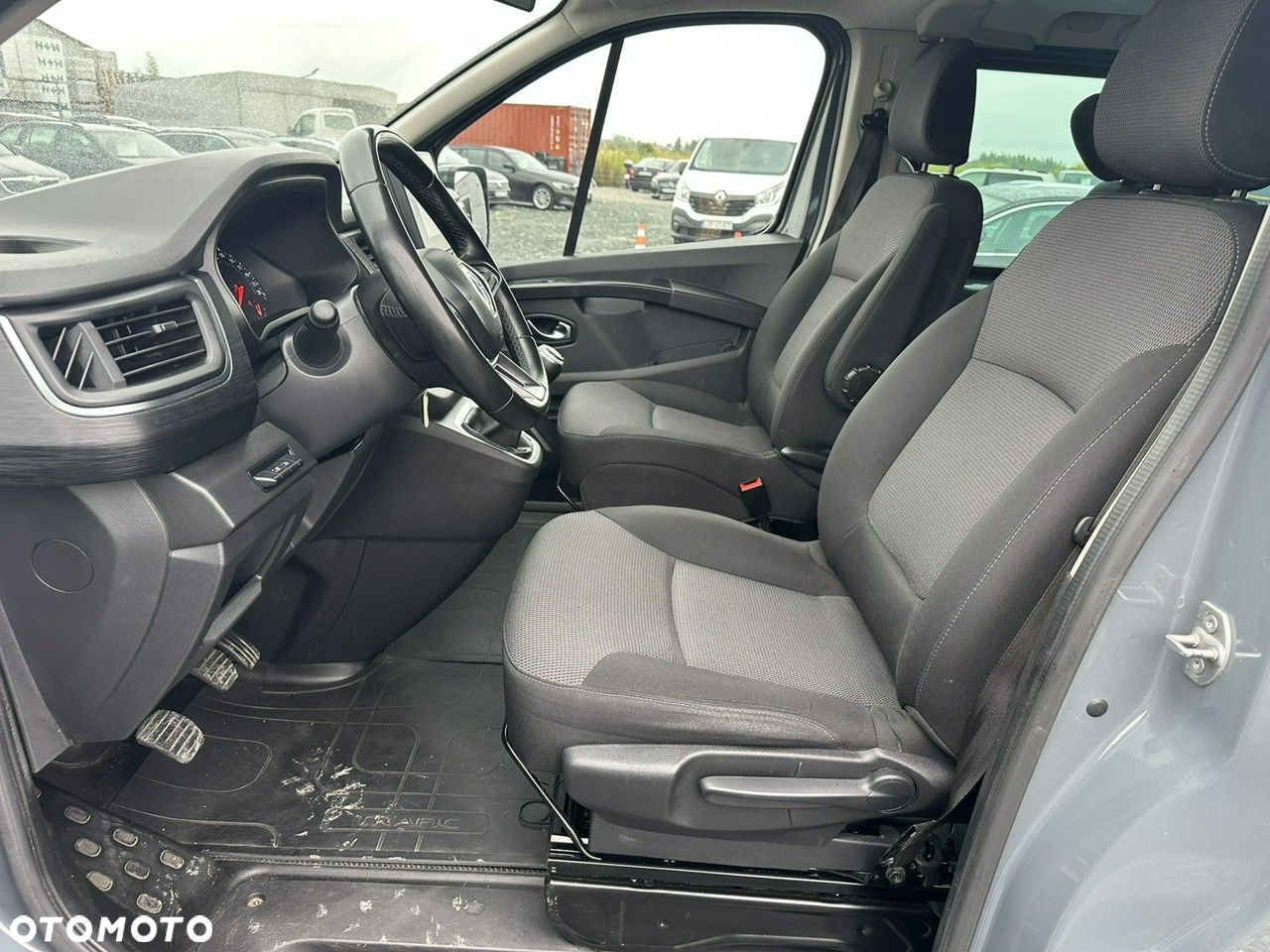 Renault Trafic 2.0 dCi L2H1 HD Extra (bryg.) - 14
