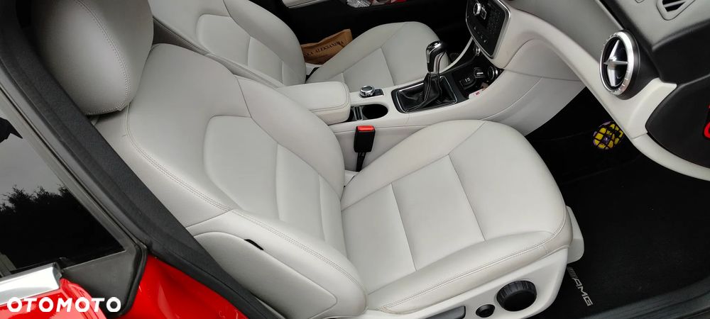 Mercedes-Benz CLA 180 - 8