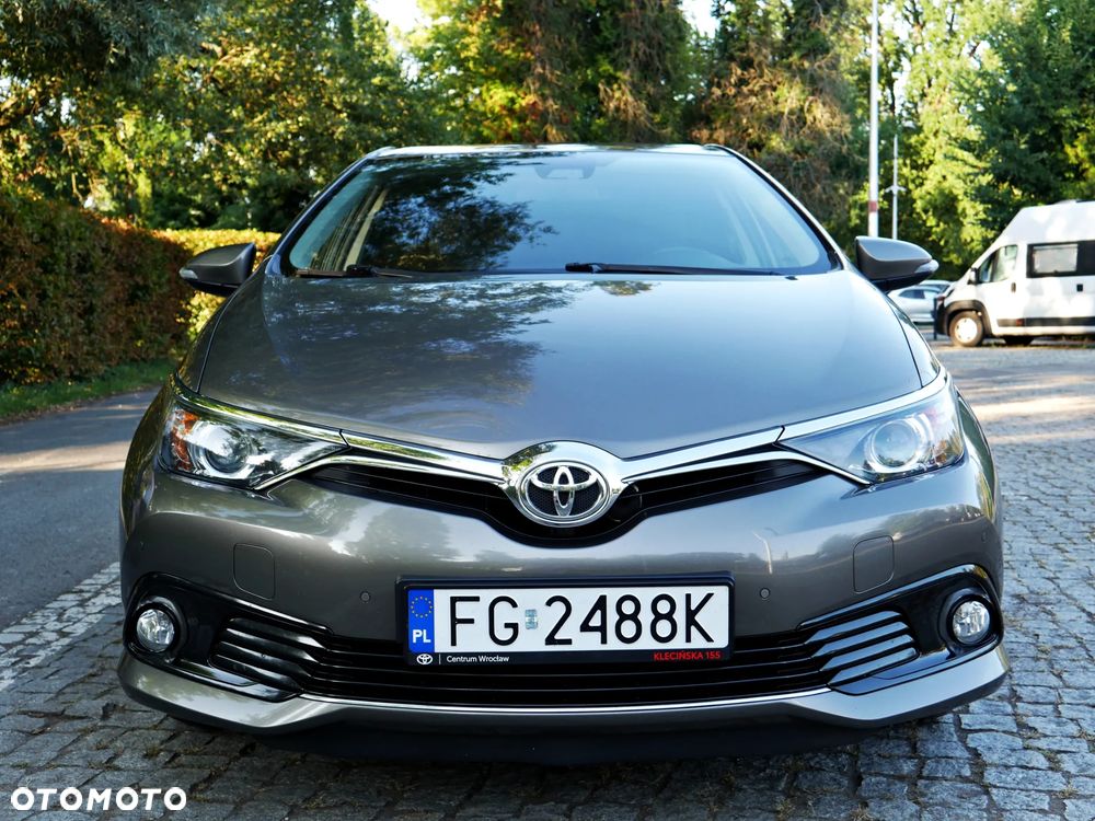 Toyota Auris 1.6 Premium - 8