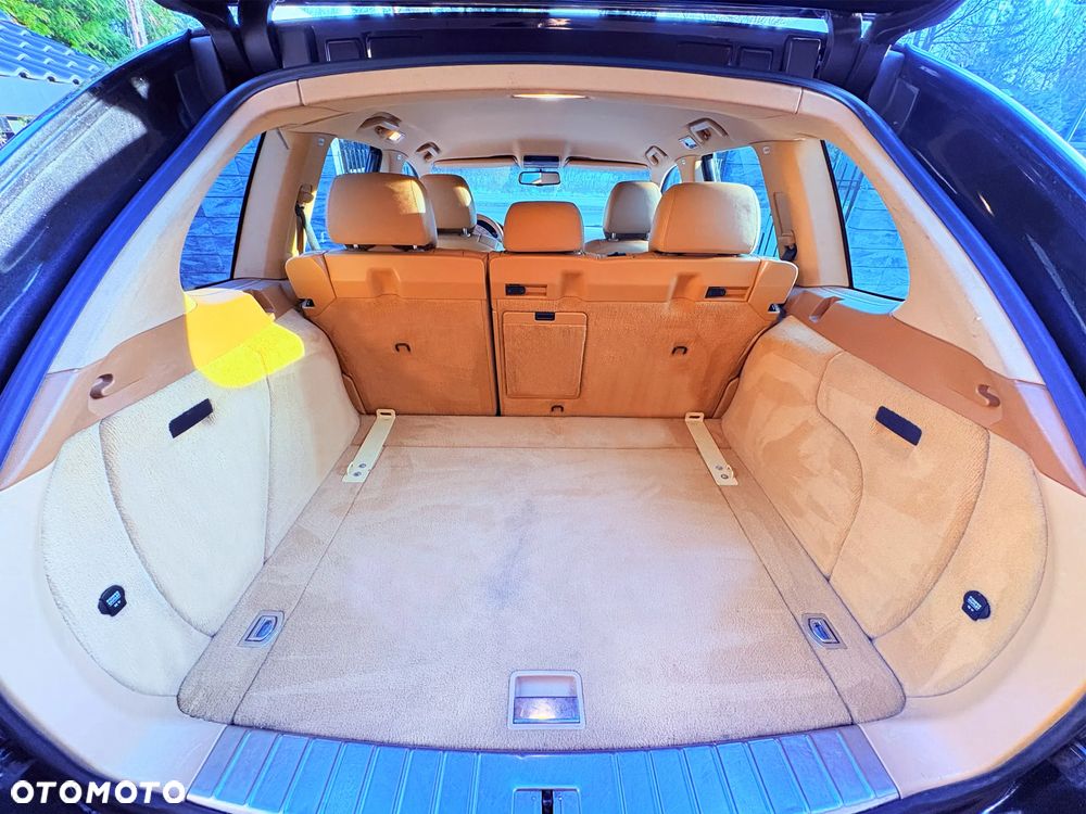 Porsche Cayenne - 16