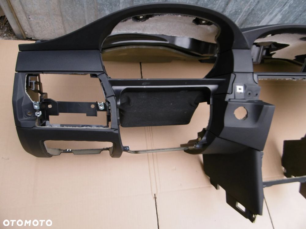 Deska rozdzielcza konsola czarna BMW e60 e61 03.2007-2010 LCI lift polift - 6