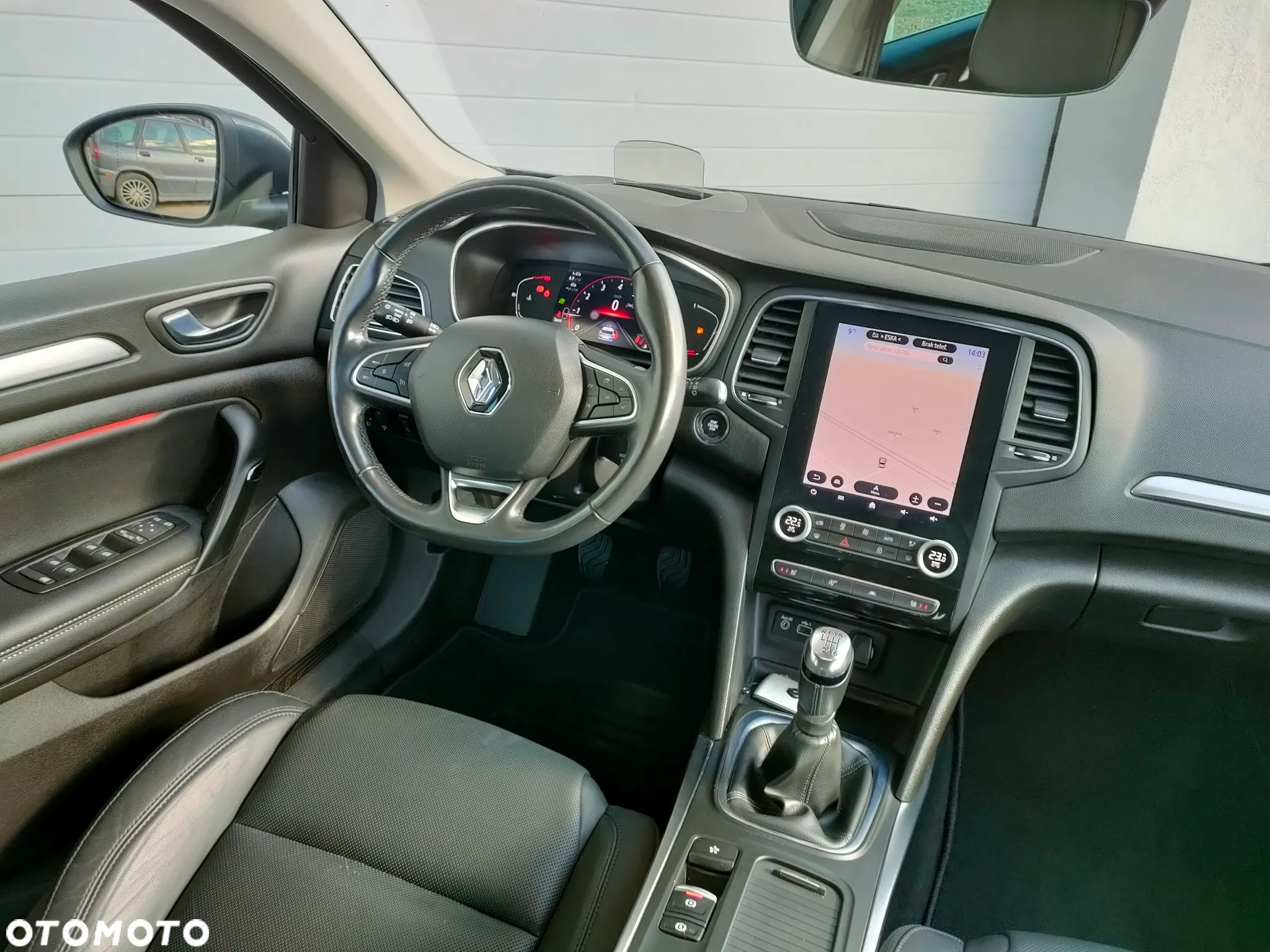 Renault Megane Grandtour TCe 140 GPF INTENS - 27