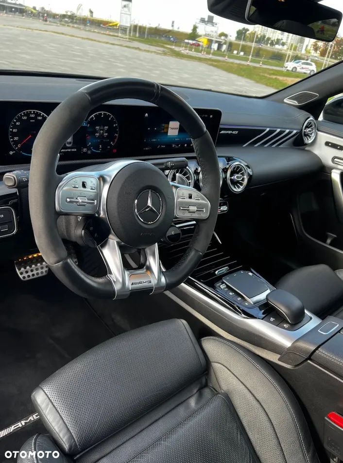 Mercedes-Benz CLA - 9