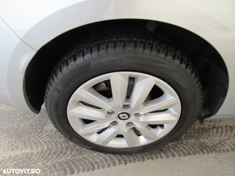 Renault Megane TCe 140 GPF BUSINESS EDITION - 8