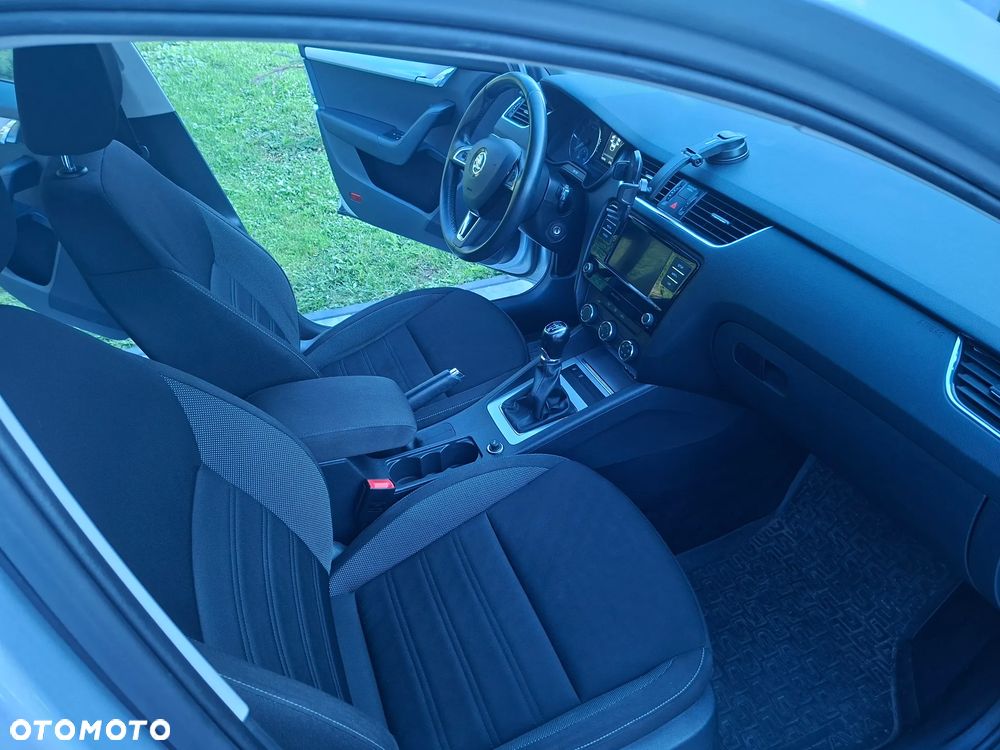 Skoda Octavia 1.4 TSI Ambition - 10
