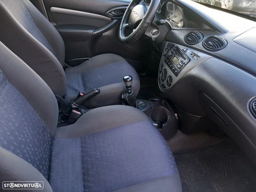 Ford Focus SW 1.8 TDdi Trend - 10