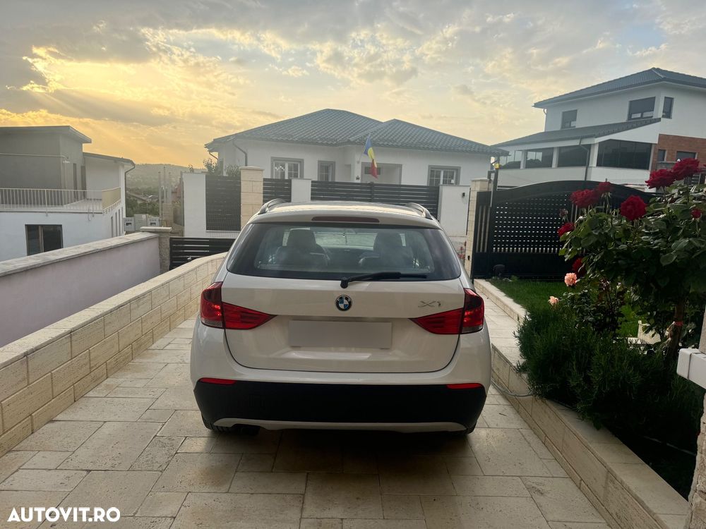 BMW X1 xDrive18d - 12