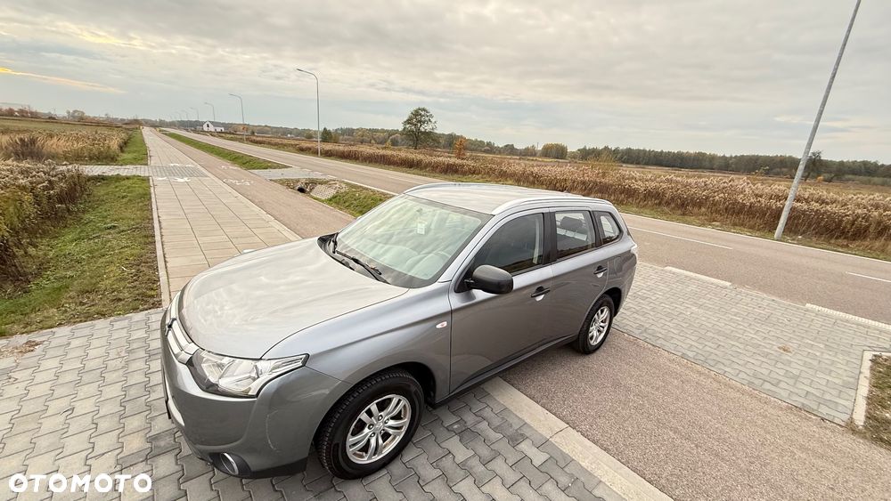 Mitsubishi Outlander 2.0 Intense 2WD - 31