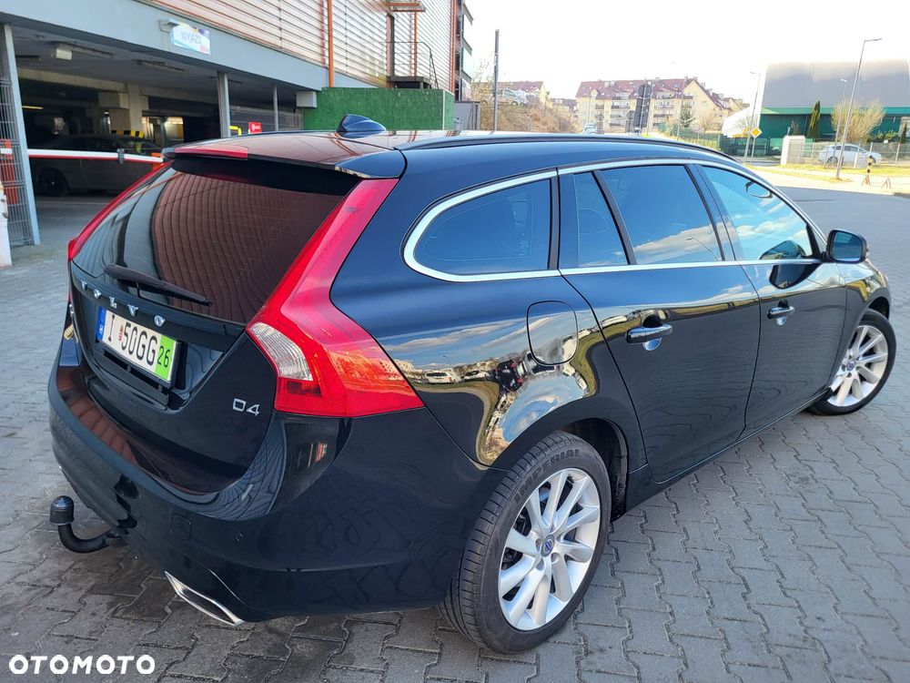 Volvo V60 D4 Momentum - 21