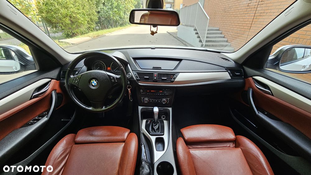 BMW X1 sDrive18d Sport Line - 14