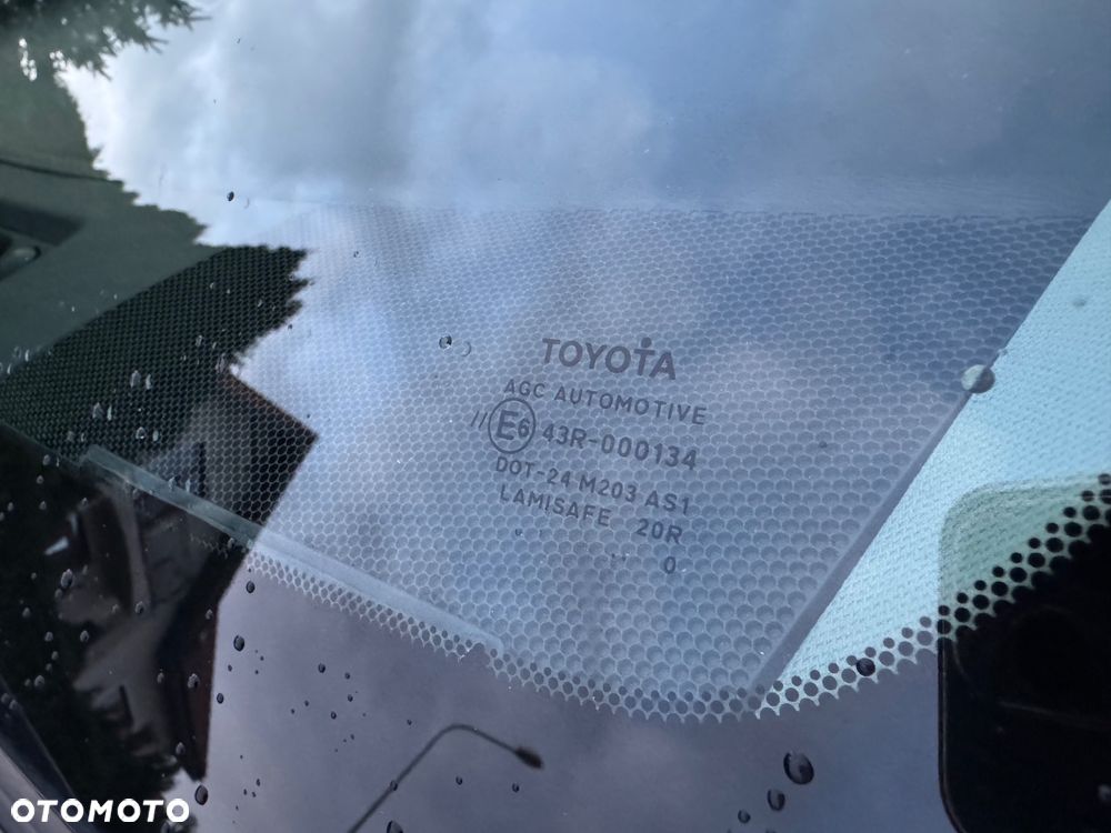 Toyota Avensis 2.0 D-4D Sol Premium - 21