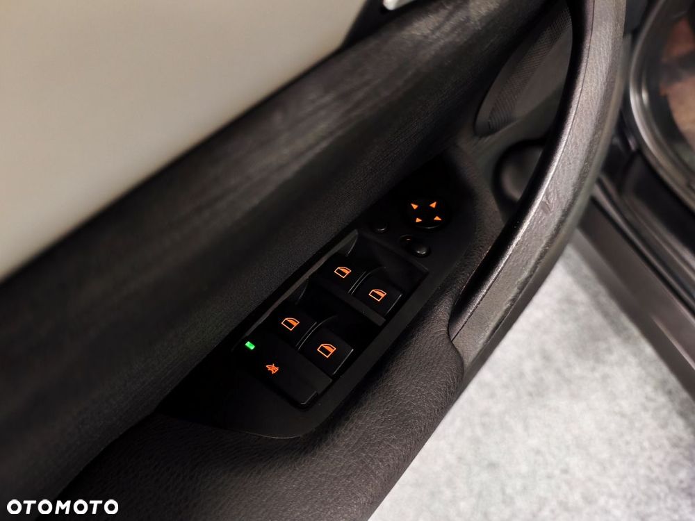 BMW X1 sDrive20d Sport Line - 10