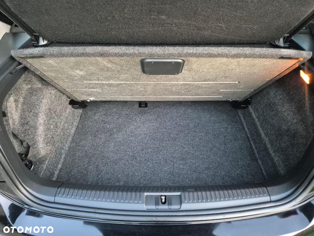 Volkswagen Polo - 23