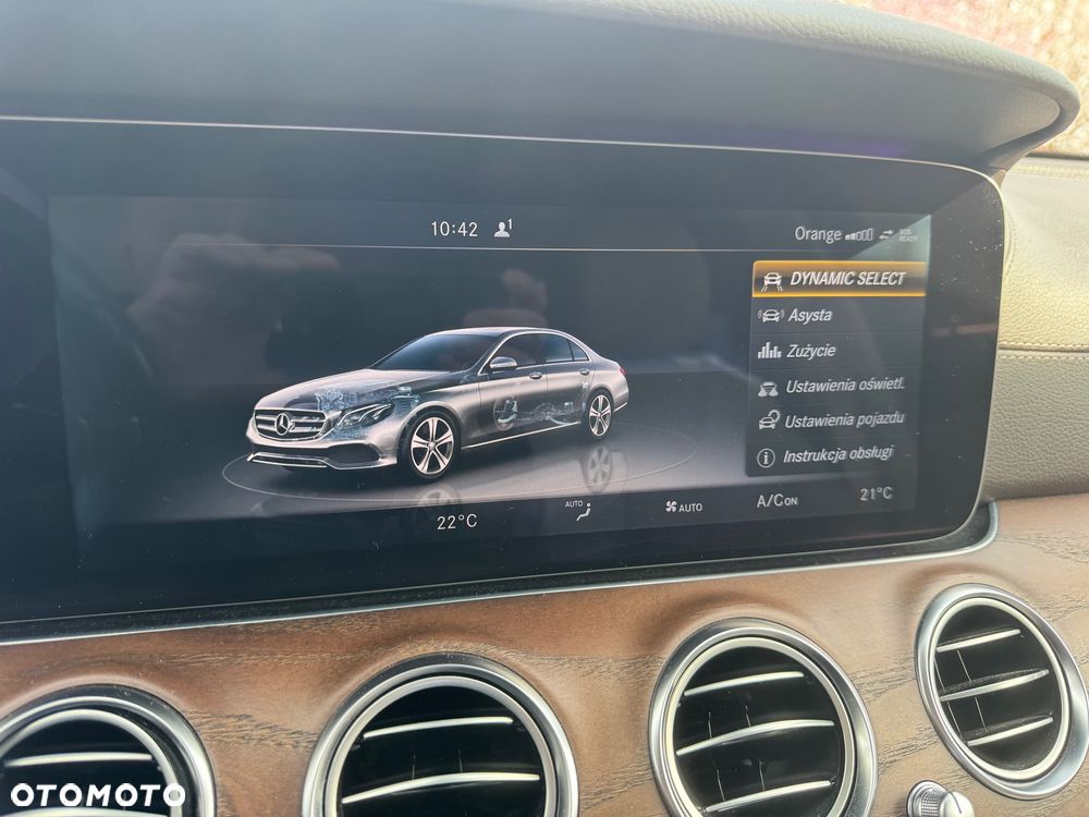 Mercedes-Benz Klasa E 220 d Business Edition 9G-TRONIC - 29