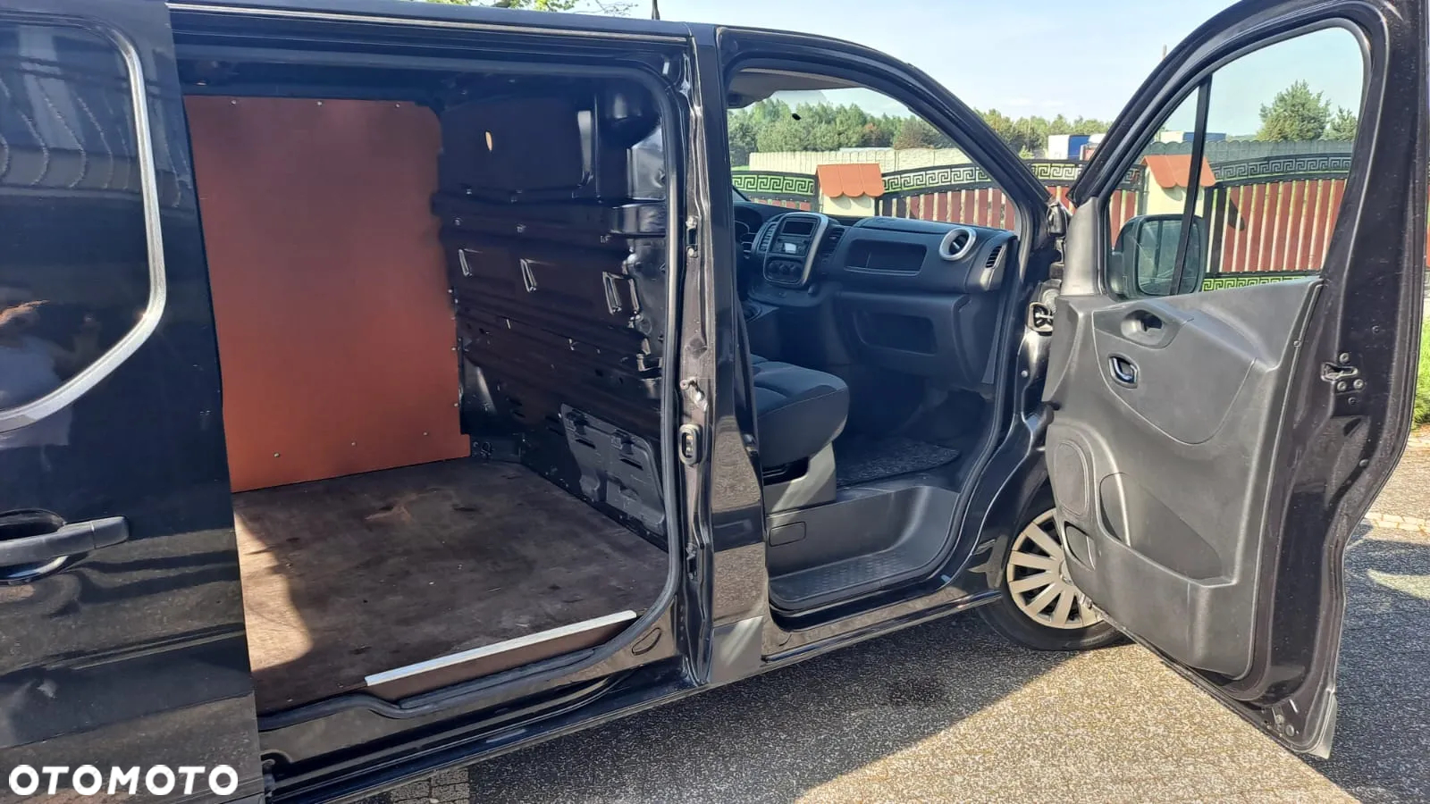 Renault Trafic - 18