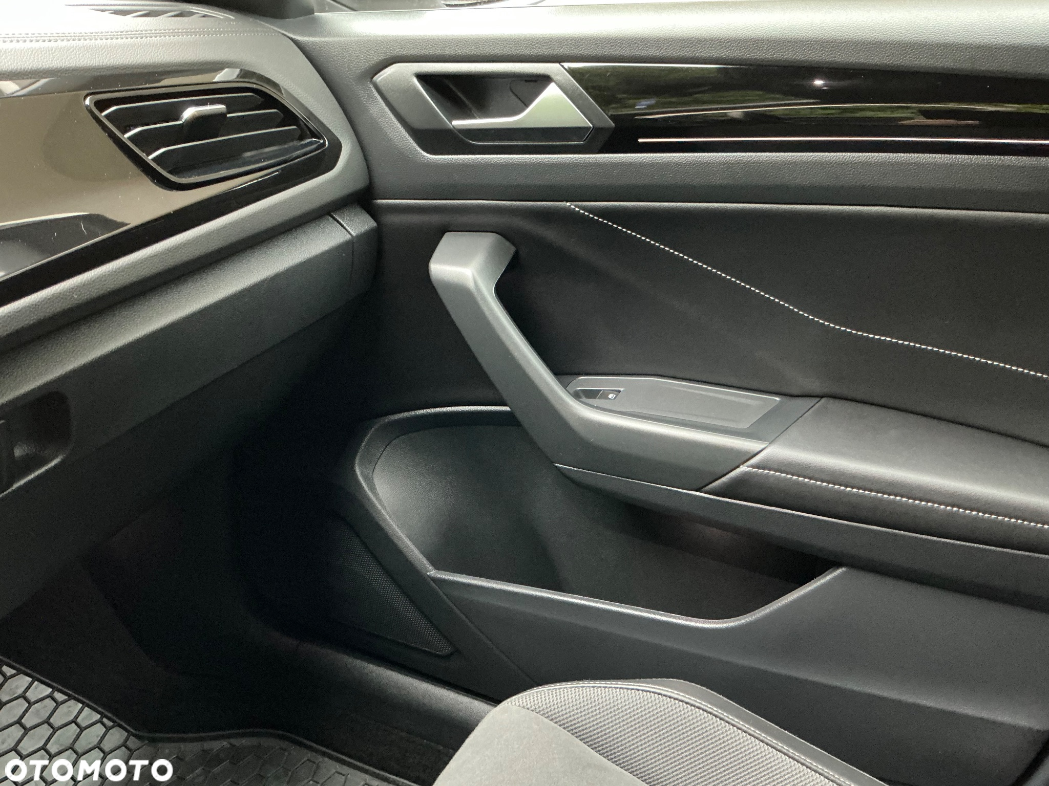 Volkswagen T-Roc 1.5 TSI Style DSG - 14
