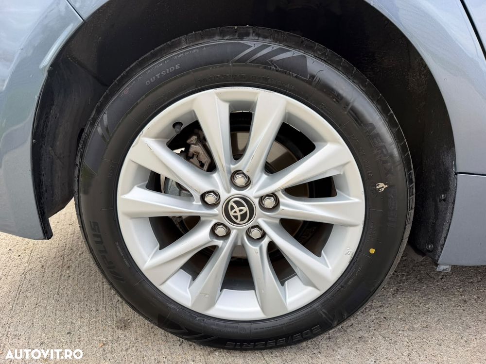 Toyota Corolla 1.8 HSD Business - 14