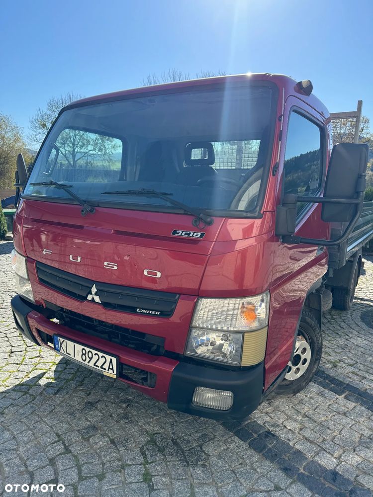 Mitsubishi FUSO CANTER - 2